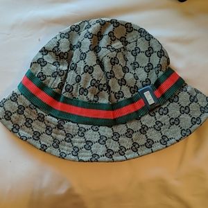 Gucci bucket hat